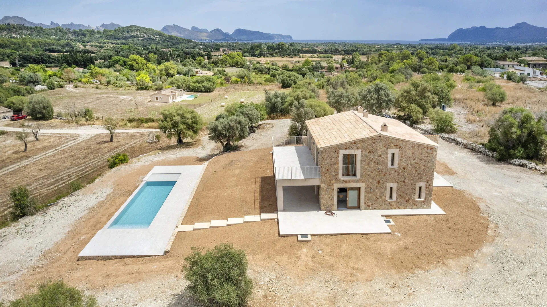 Nuovissima casa di campagna di alta qualità con vista mozzafiato-2