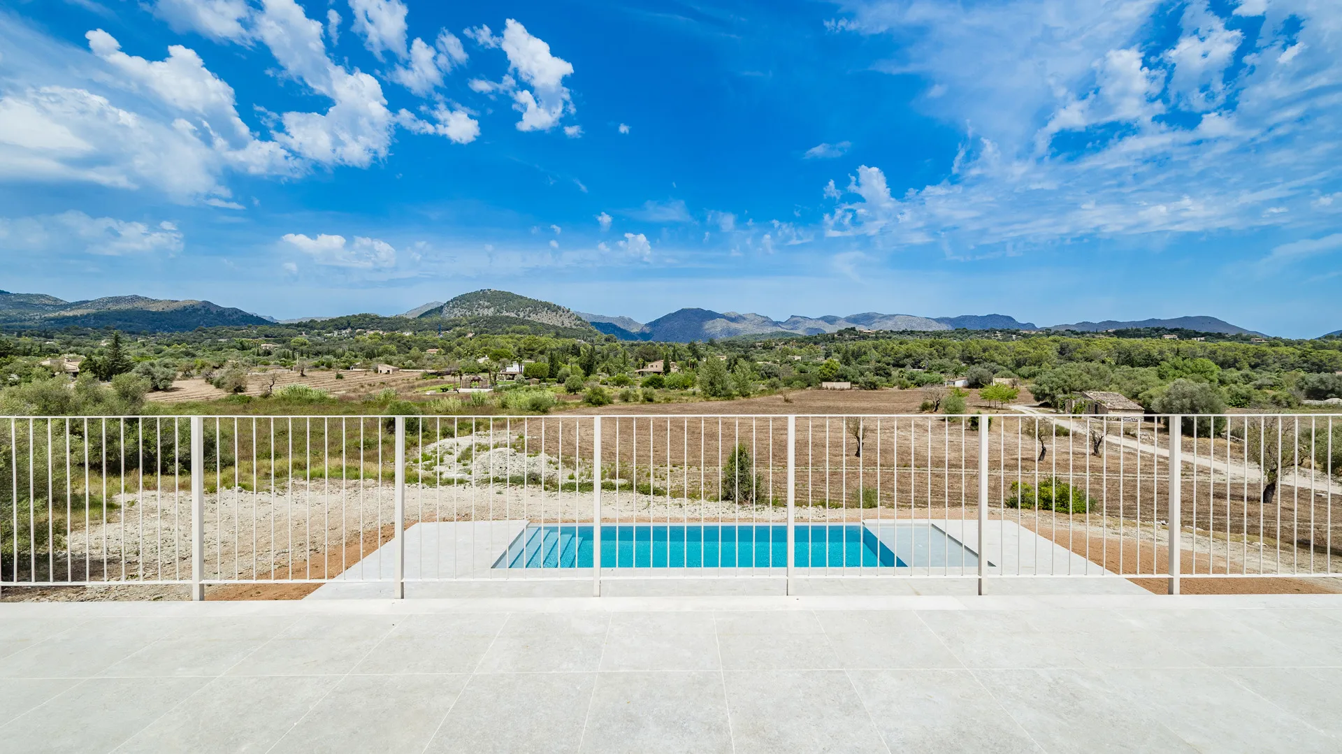 Nuovissima casa di campagna di alta qualità con vista mozzafiato-3