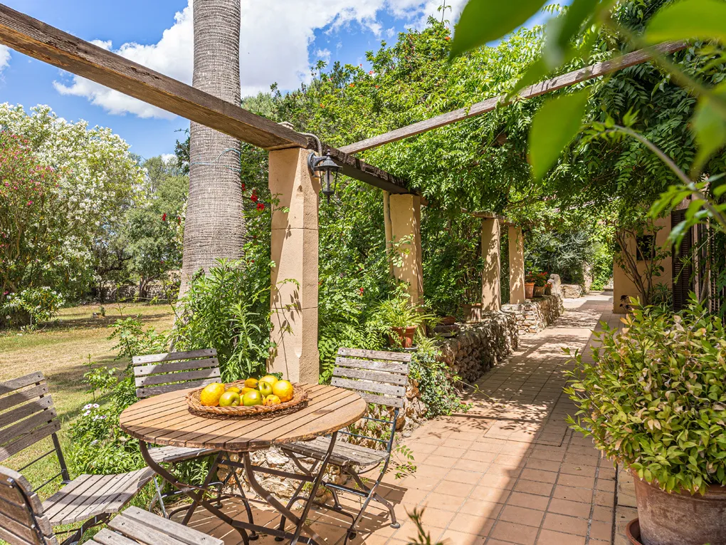 Hôtel de campagne avec potentiel d'expansion-3