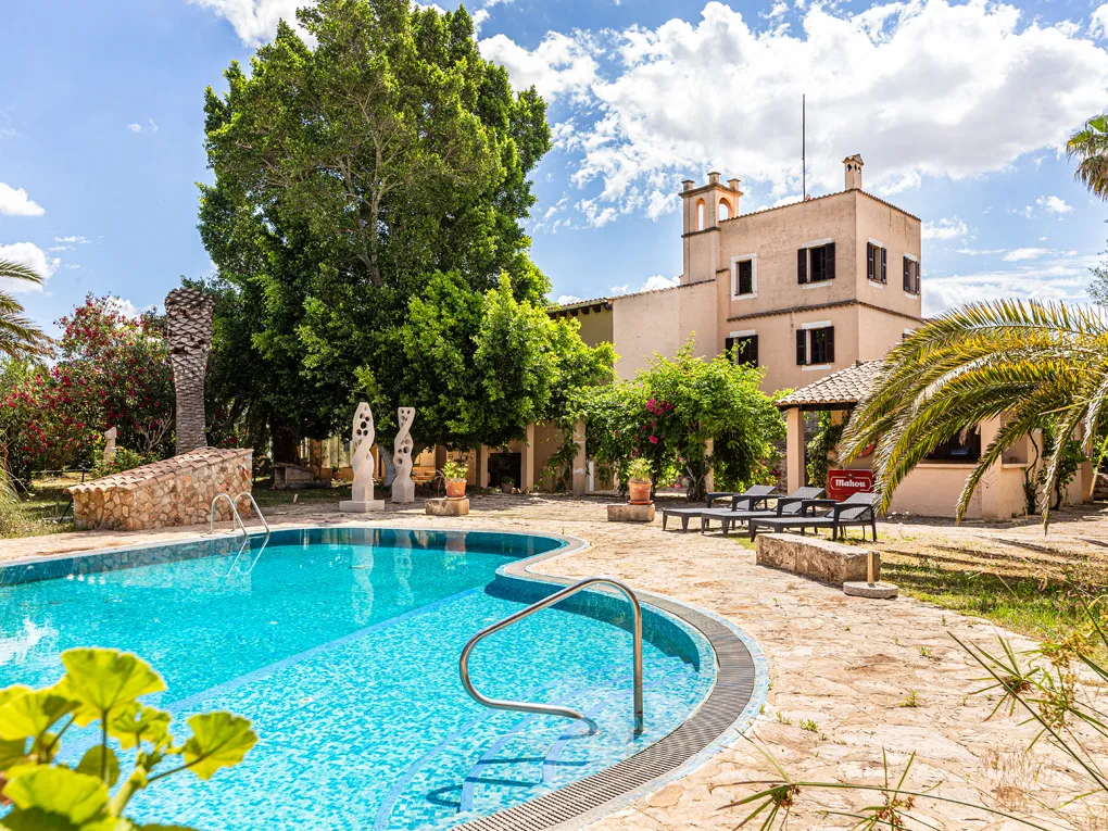 Landhotel mit Ausbaupotential-16