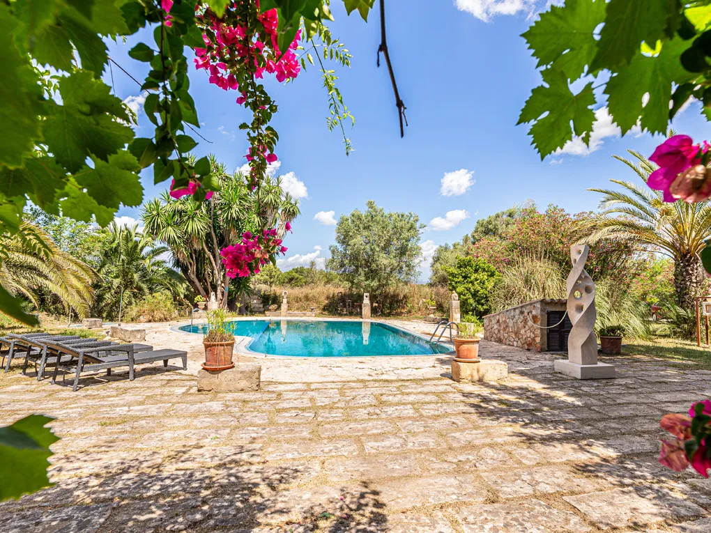 Hôtel de campagne avec potentiel d'expansion-2