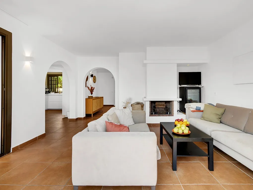 Fritliggende hus i populært kvarter i Santa Ponsa-2