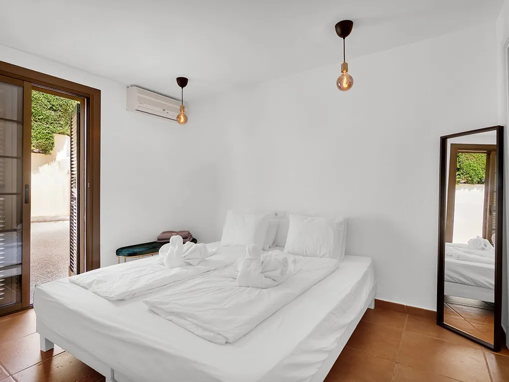 Hörnhus i populärt bostadsområde i Santa Ponsa-7