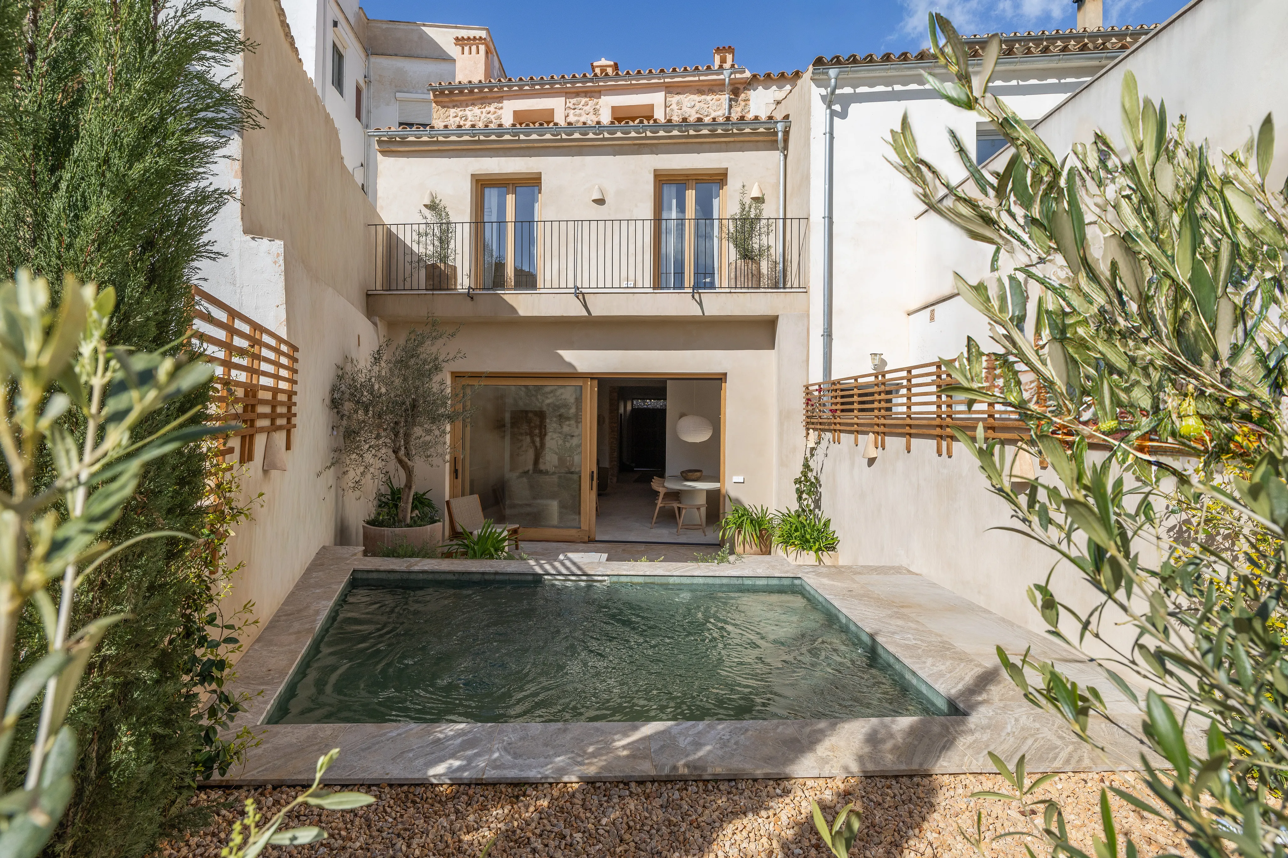 Exclusive townhouse in the heart of Alaró-1