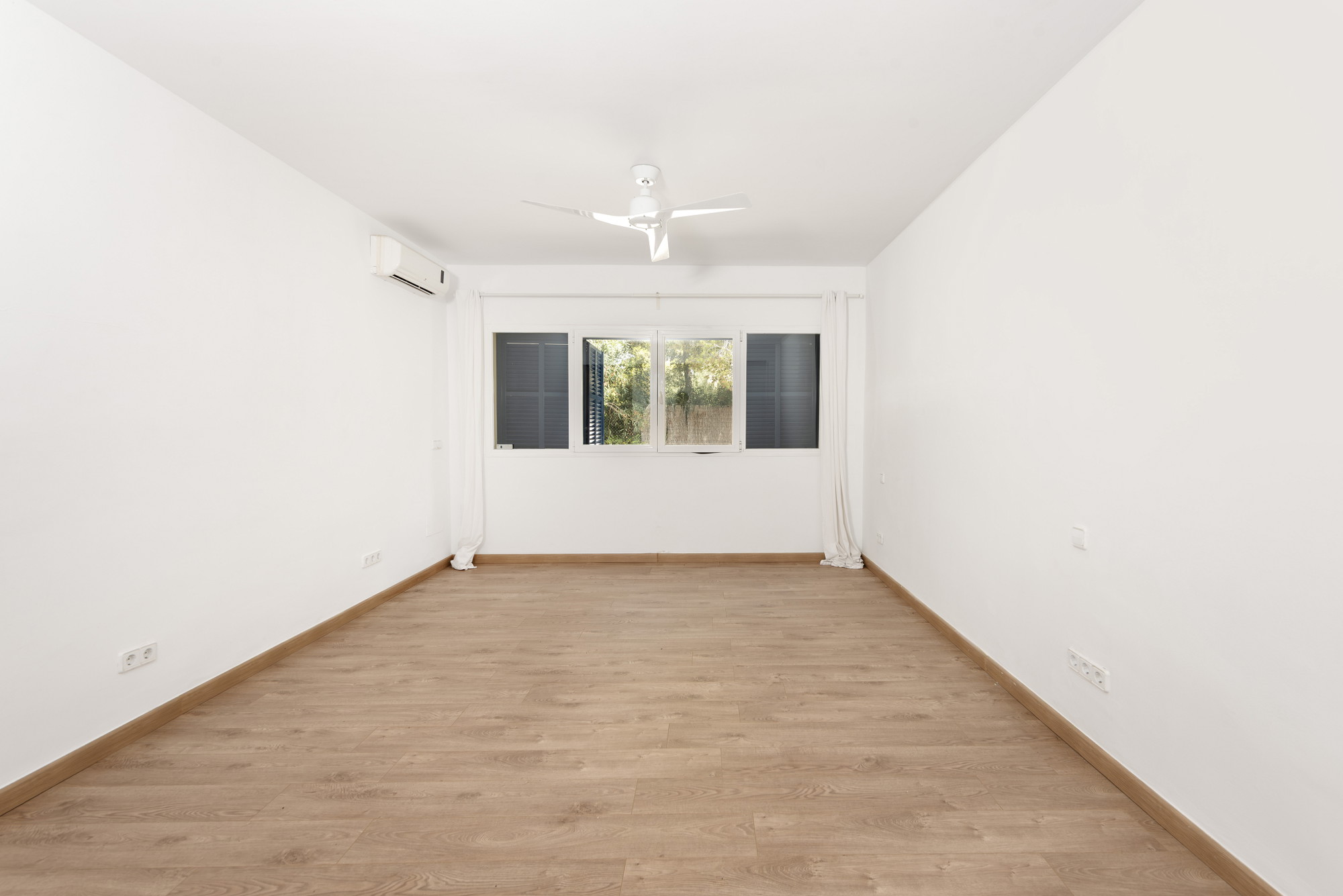 Mediterranean-Style House for Rent in Sol de Mallorca-11