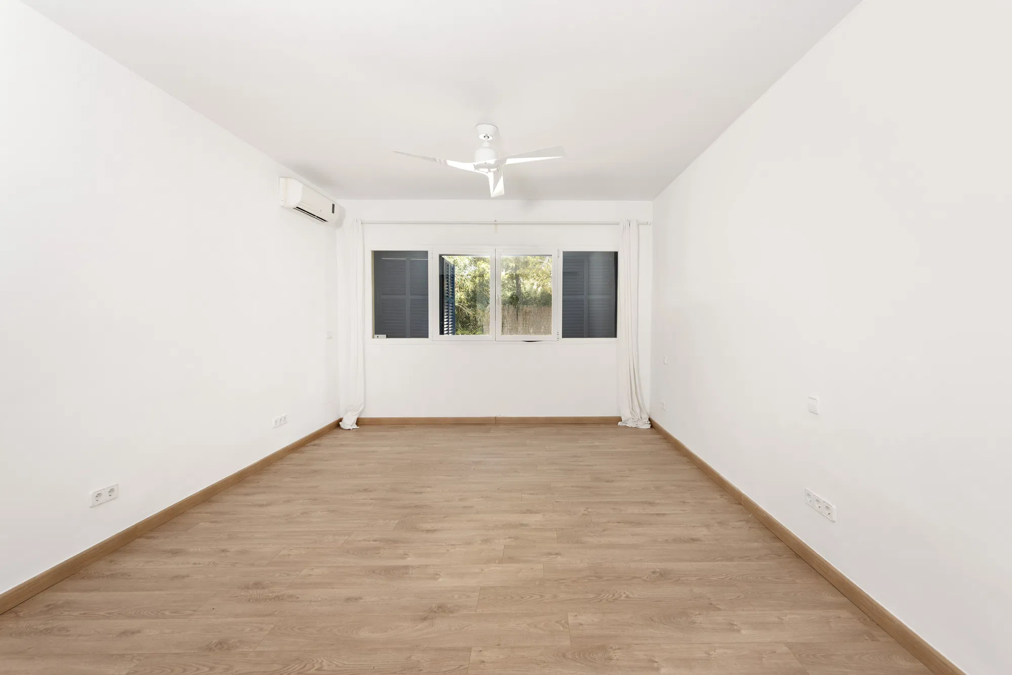 Mediterranean-Style House for Rent in Sol de Mallorca-11
