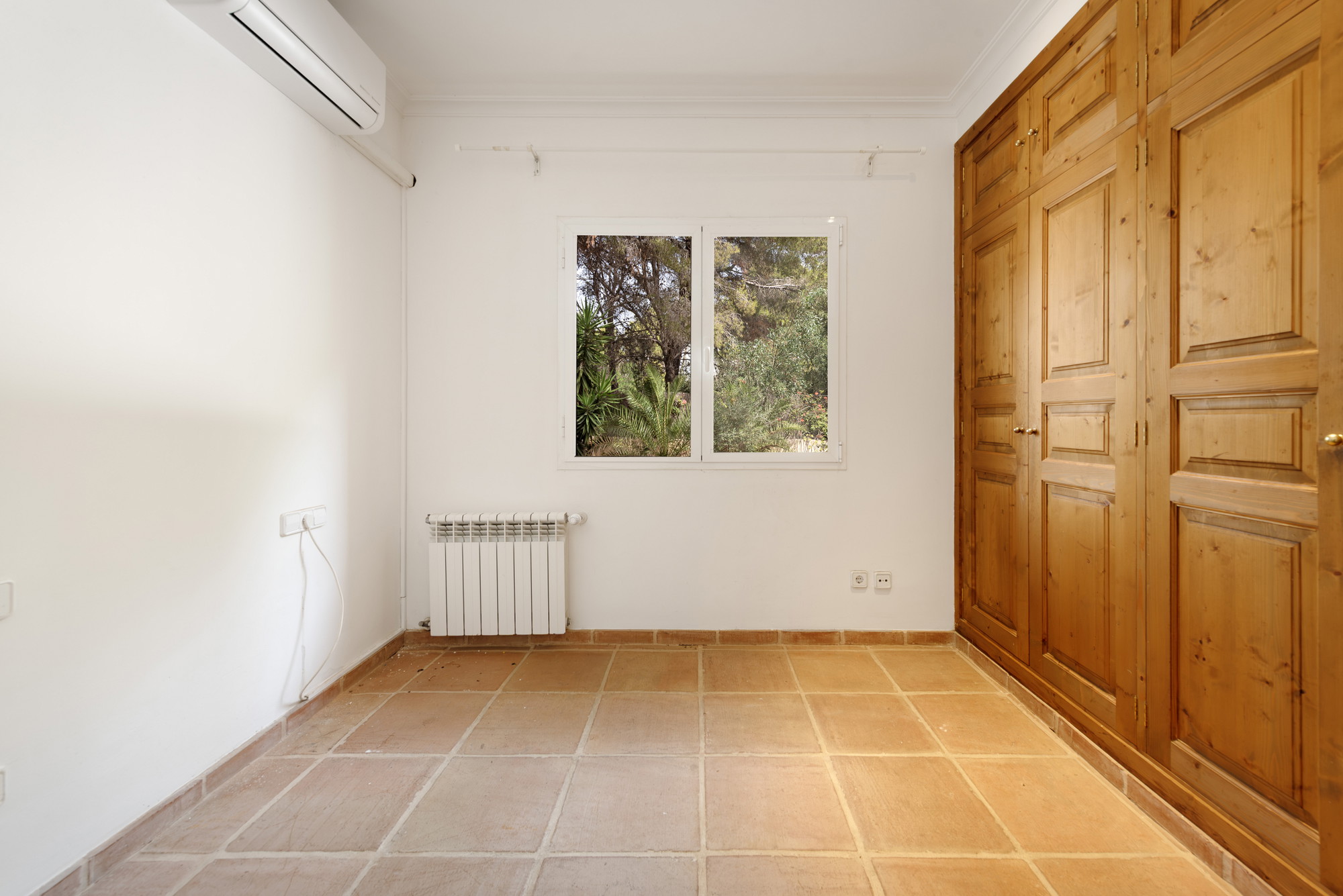 Mediterranean-Style House for Rent in Sol de Mallorca-14