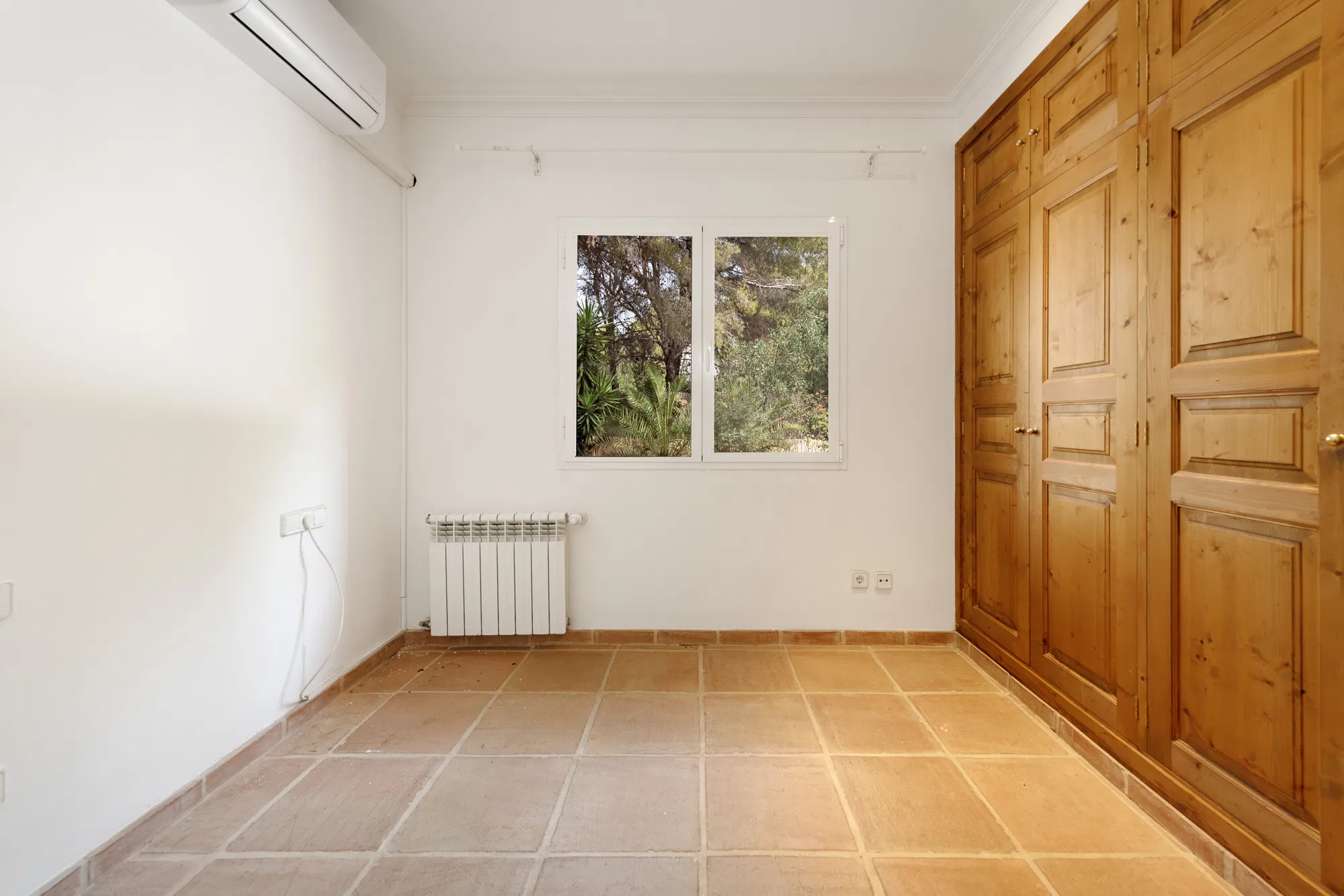 Mediterranean-Style House for Rent in Sol de Mallorca-14
