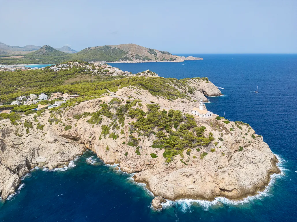 Villa in ruwbouw met fantastisch uitzicht op zee-5