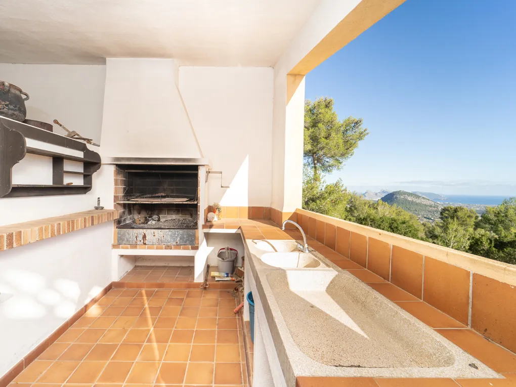 Finca in Pollensa with spectacular sea views-5