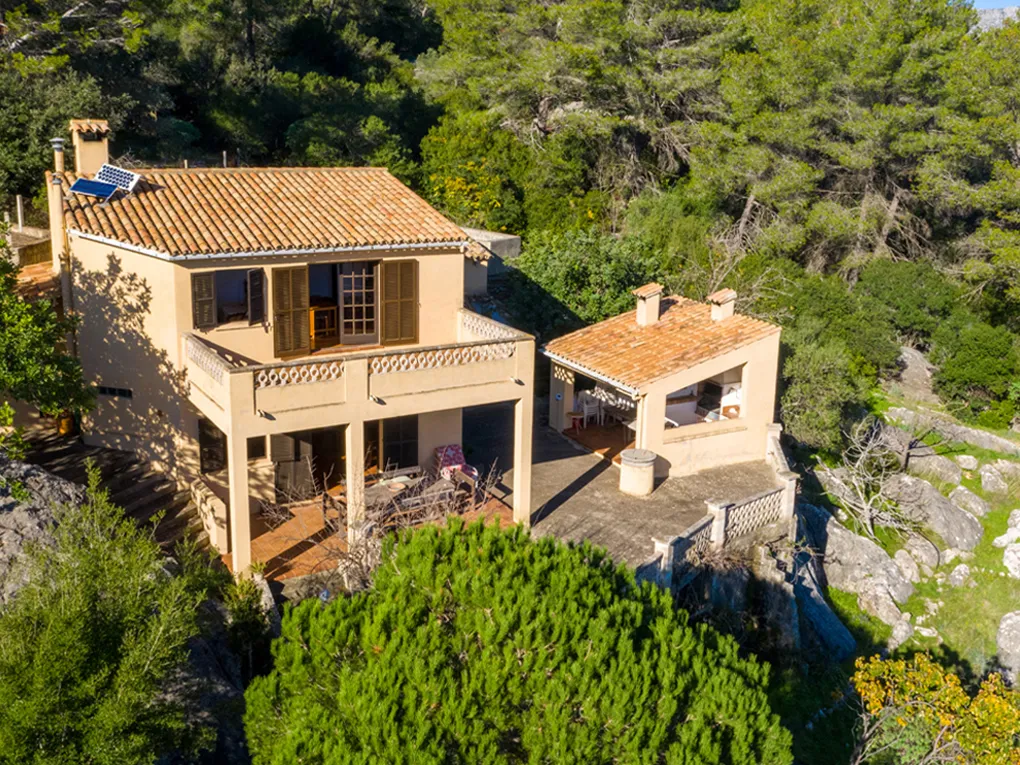 Finca in Pollensa with spectacular sea views-20