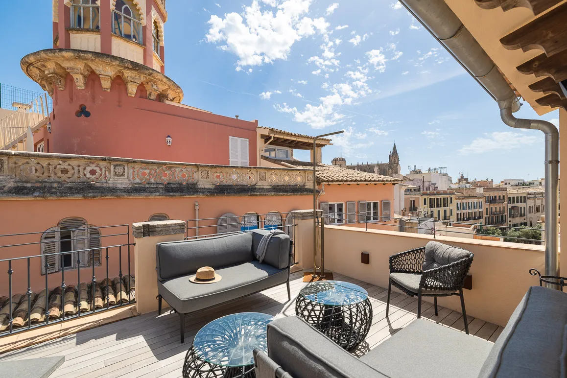 Charming penthouse in Palma's pedestrian zone-1