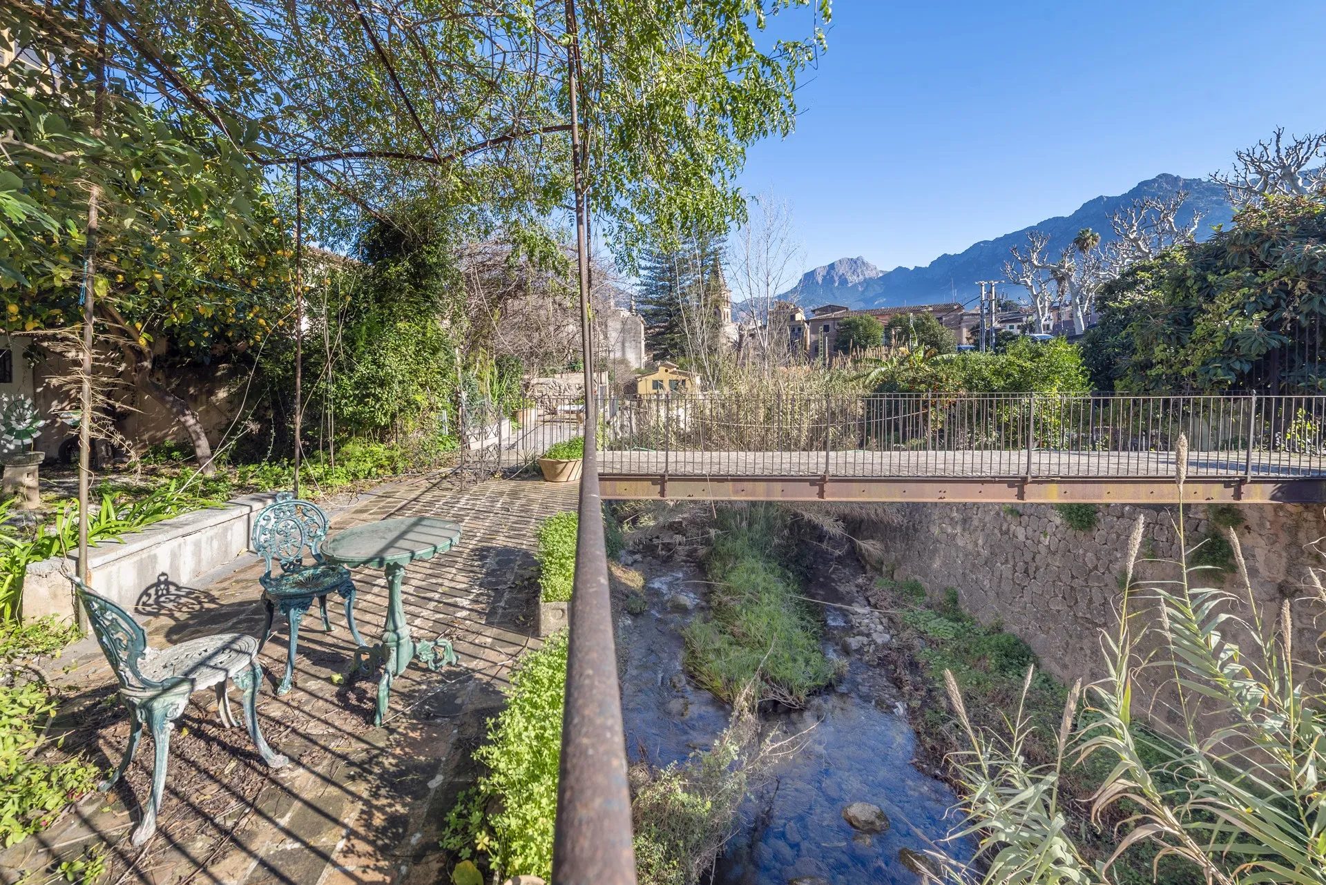 Encantadora casa de pueblo del siglo XIX para renovar-5