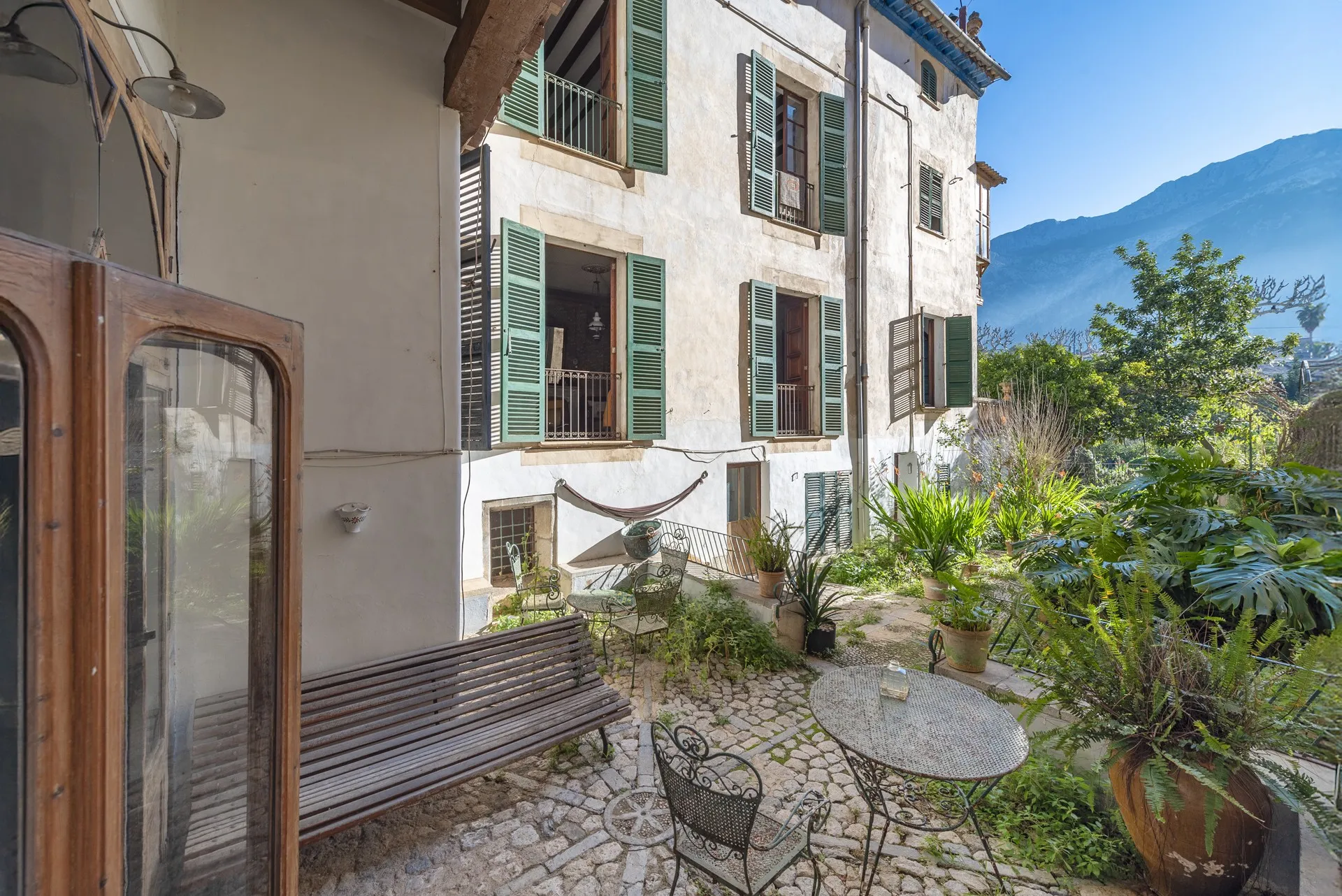 Encantadora casa de pueblo del siglo XIX para renovar-6