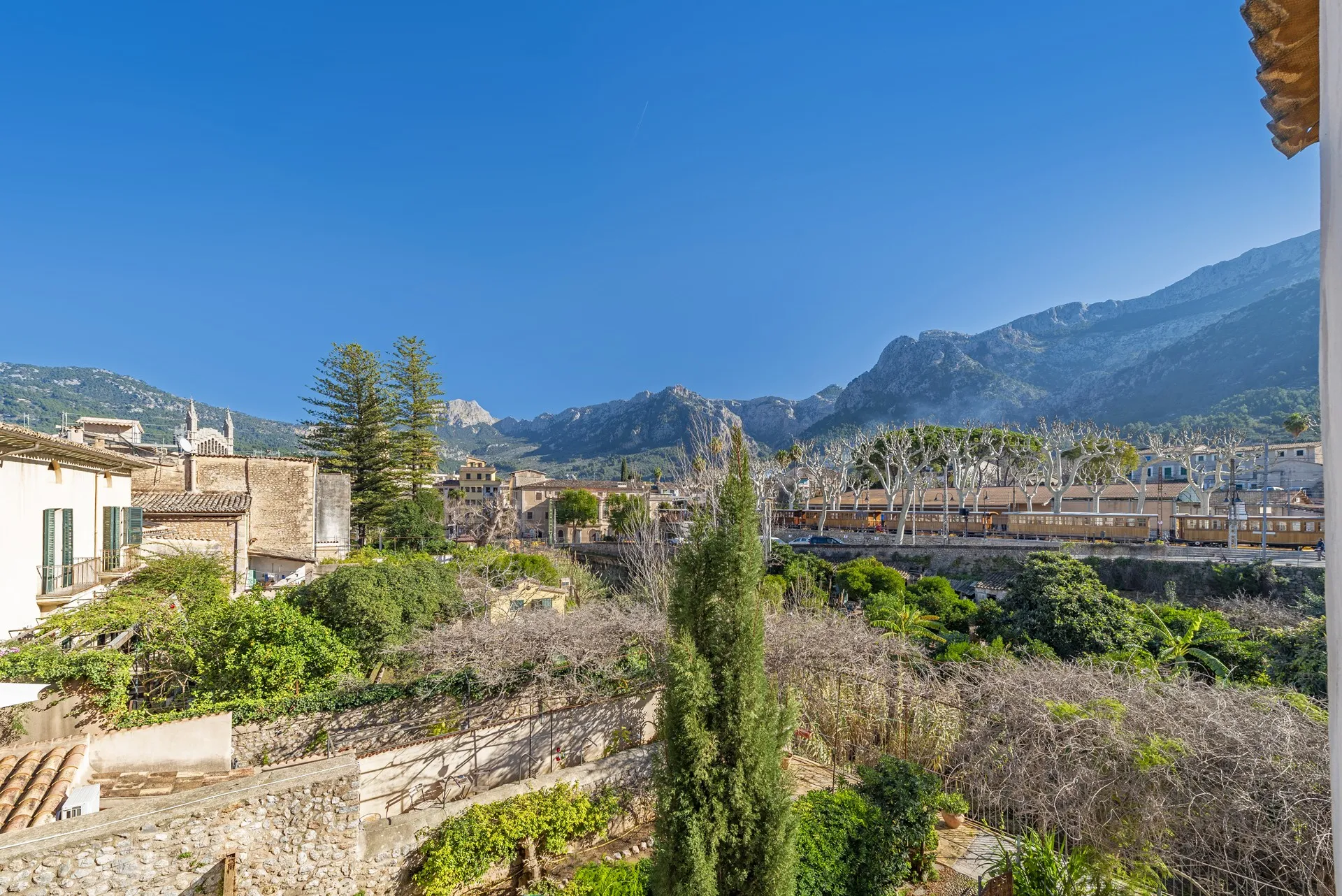 Encantadora casa de pueblo del siglo XIX para renovar-21