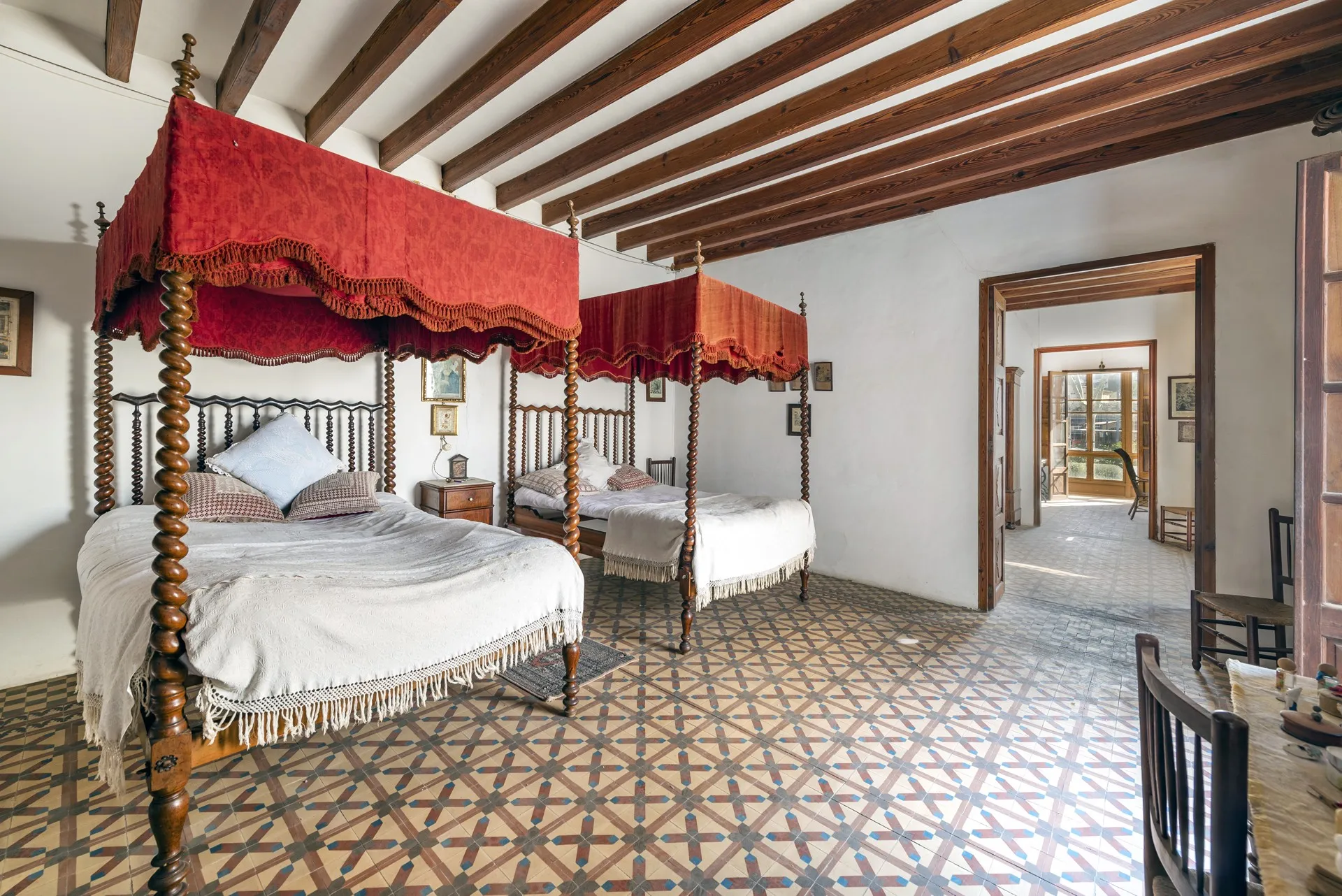 Encantadora casa de pueblo del siglo XIX para renovar-17