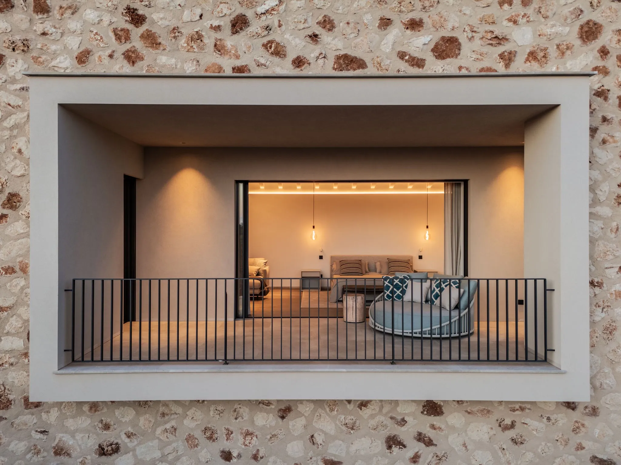 Exclusive new build finca in idyllic location near Cala Llombards-10