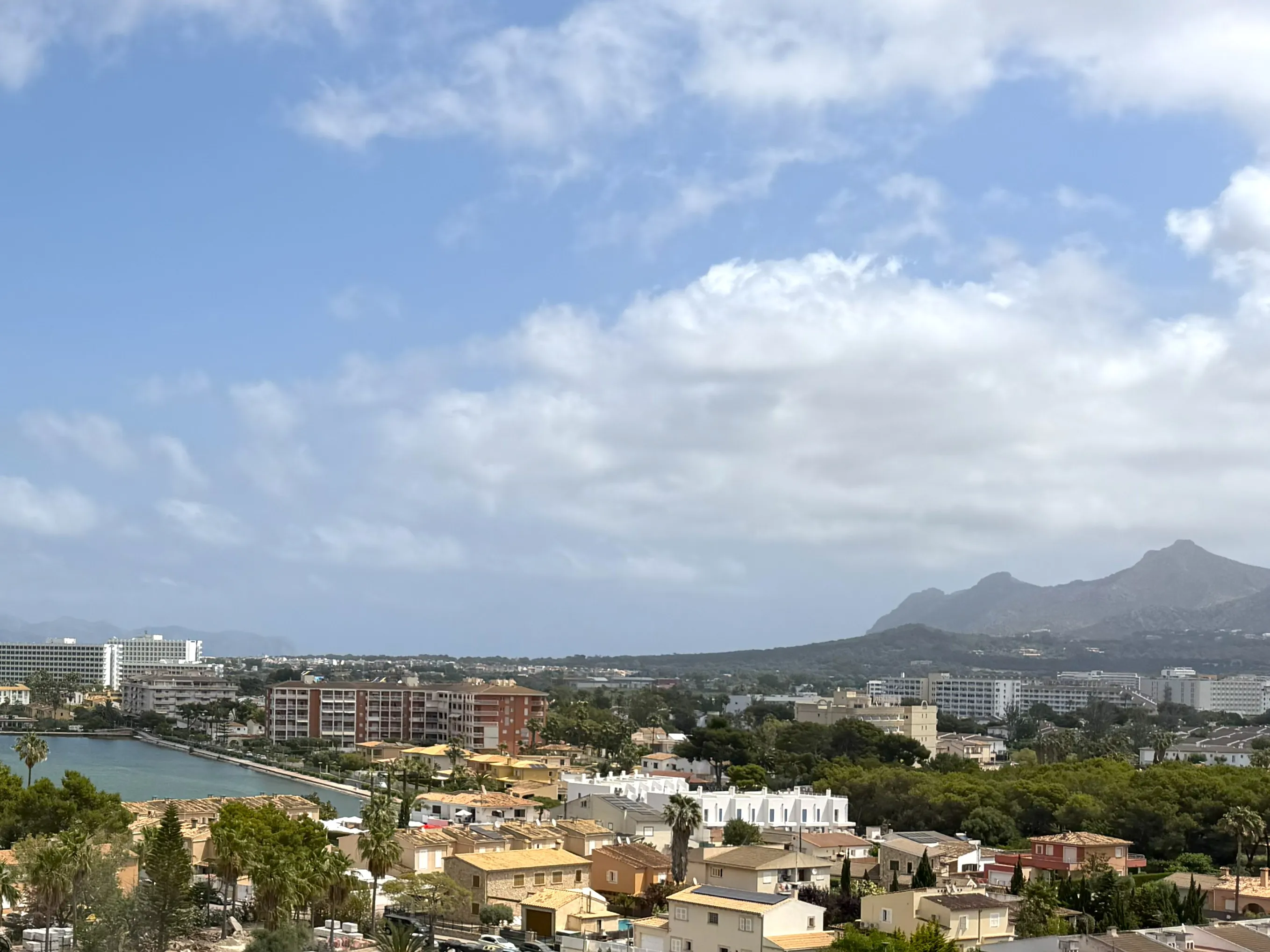 Prächtiges Penthouse in einem Gebäude mit mehreren Aufzügen und hervorragenden Einrichtungen in Puerto Alcudia, Mallorca-24