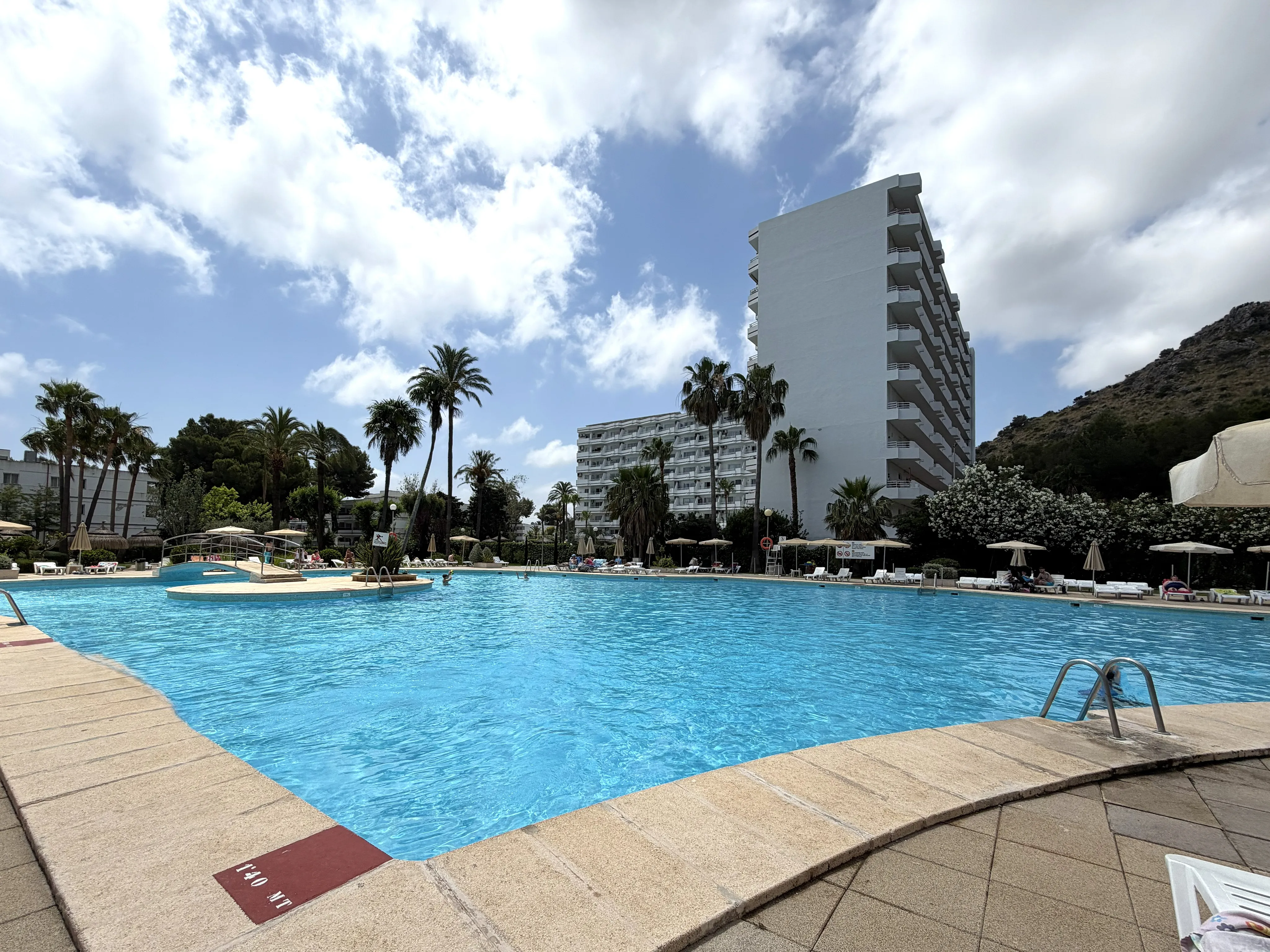Prächtiges Penthouse in einem Gebäude mit mehreren Aufzügen und hervorragenden Einrichtungen in Puerto Alcudia, Mallorca-4