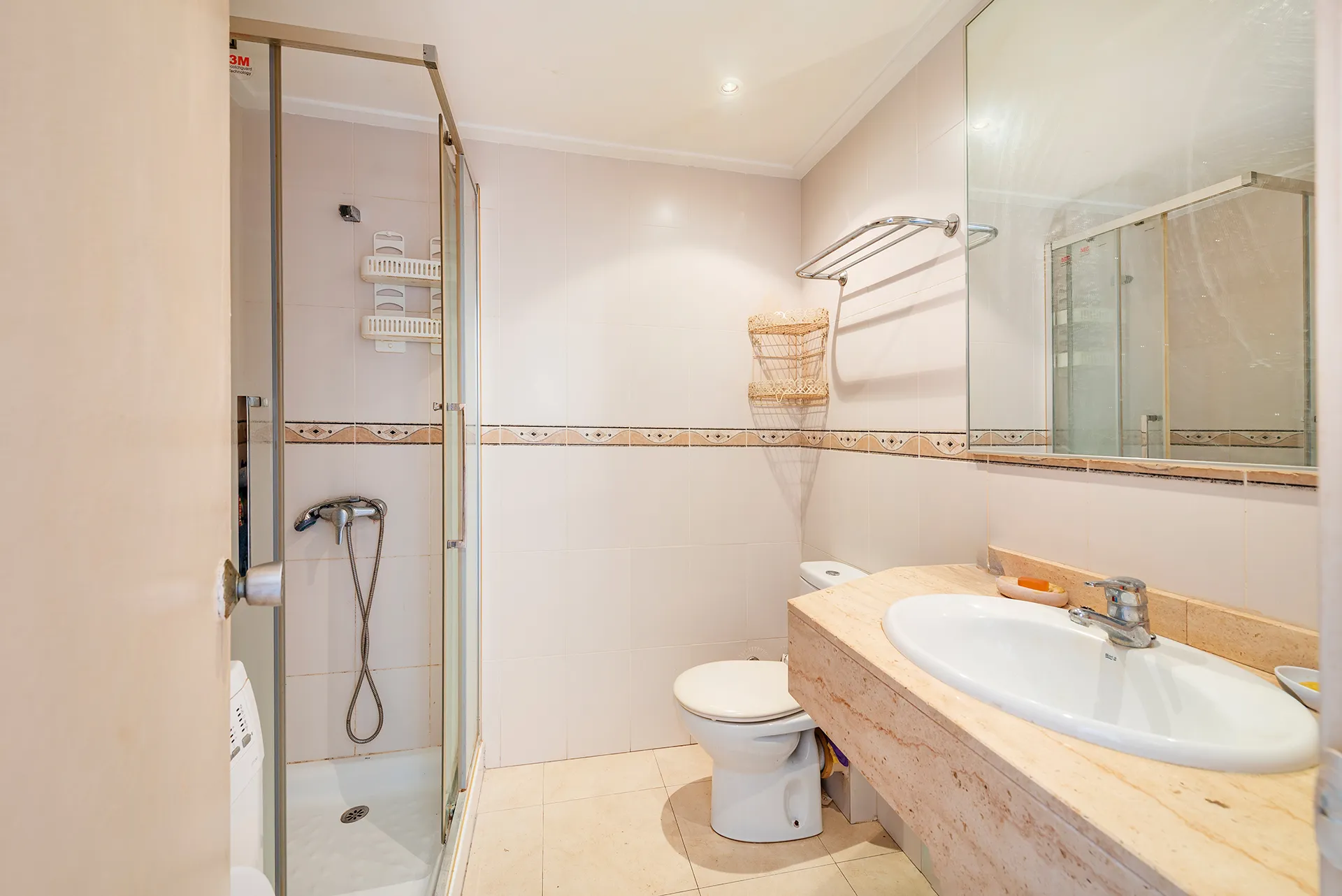 Estudi lluminós en planta superior amb àmplies vistes a les muntanyes a Alcúdia-10