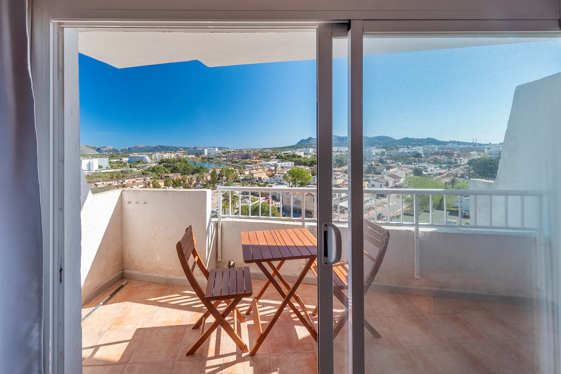 Magnífico ático en edificio con varios ascensores y excelentes prestaciones en Puerto Alcudia, Mallorca-20