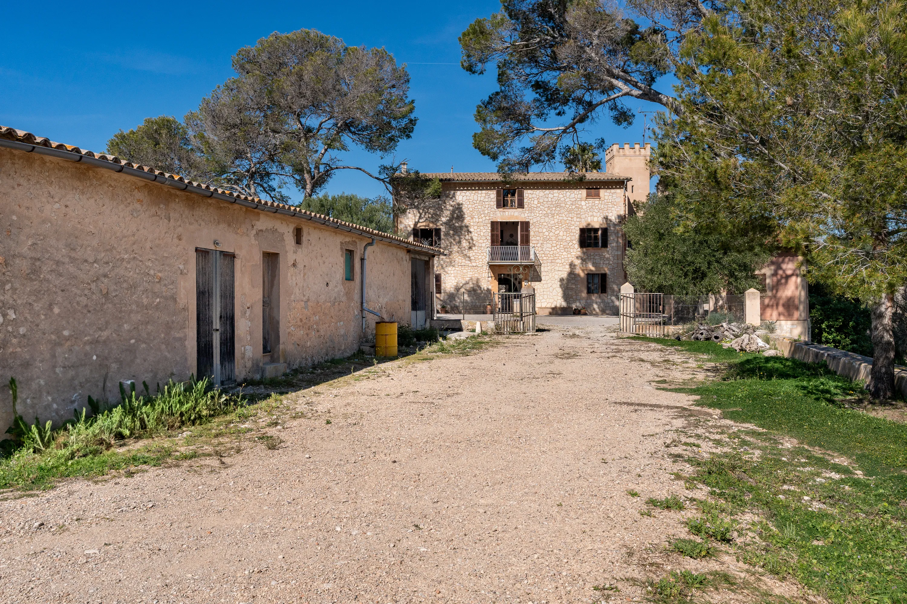 Finca mallorquina con carácter, privacidad y vistas únicas-18