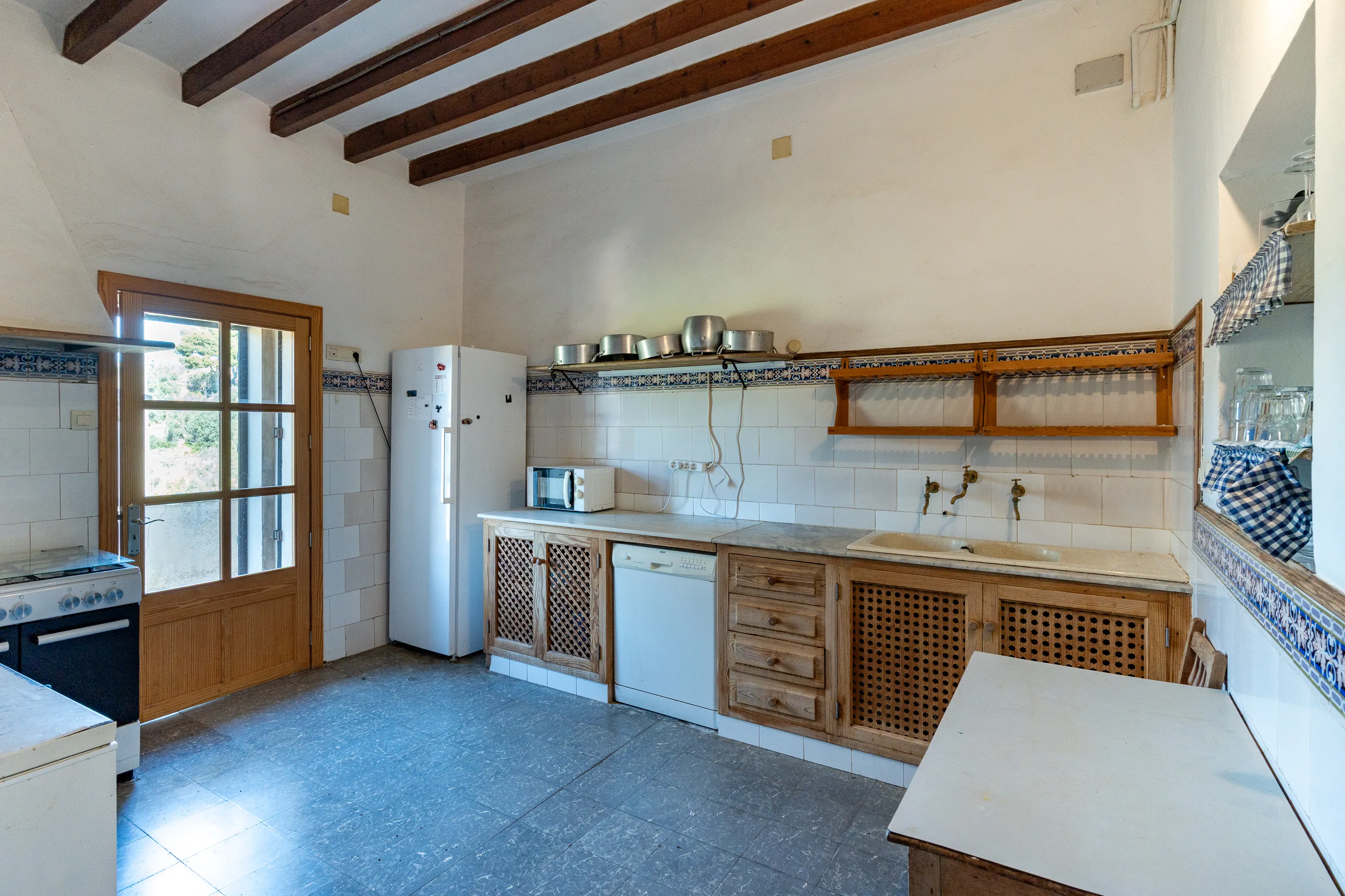 Finca mallorquina con carácter, privacidad y vistas únicas-4