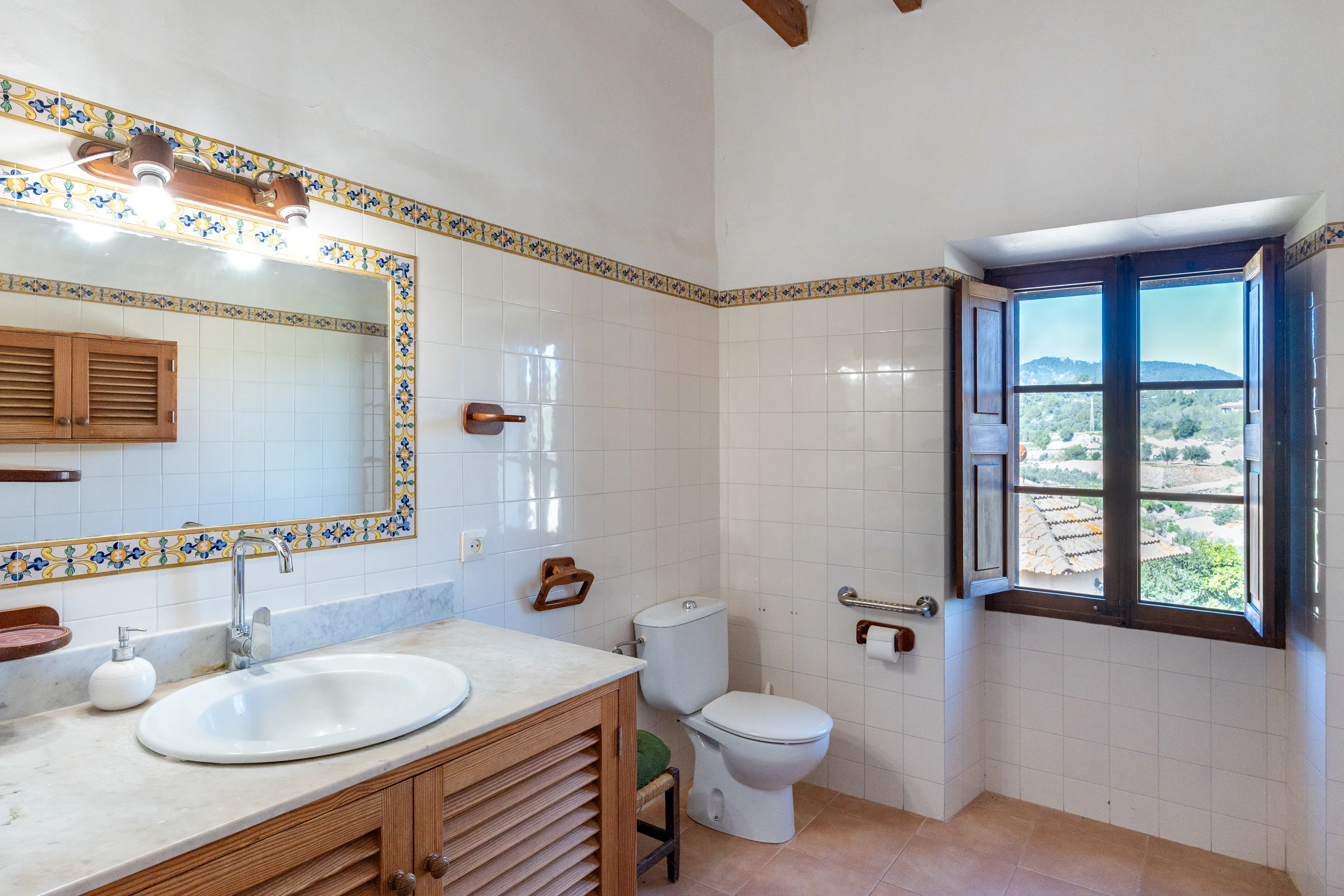 Finca mallorquina con carácter, privacidad y vistas únicas-9