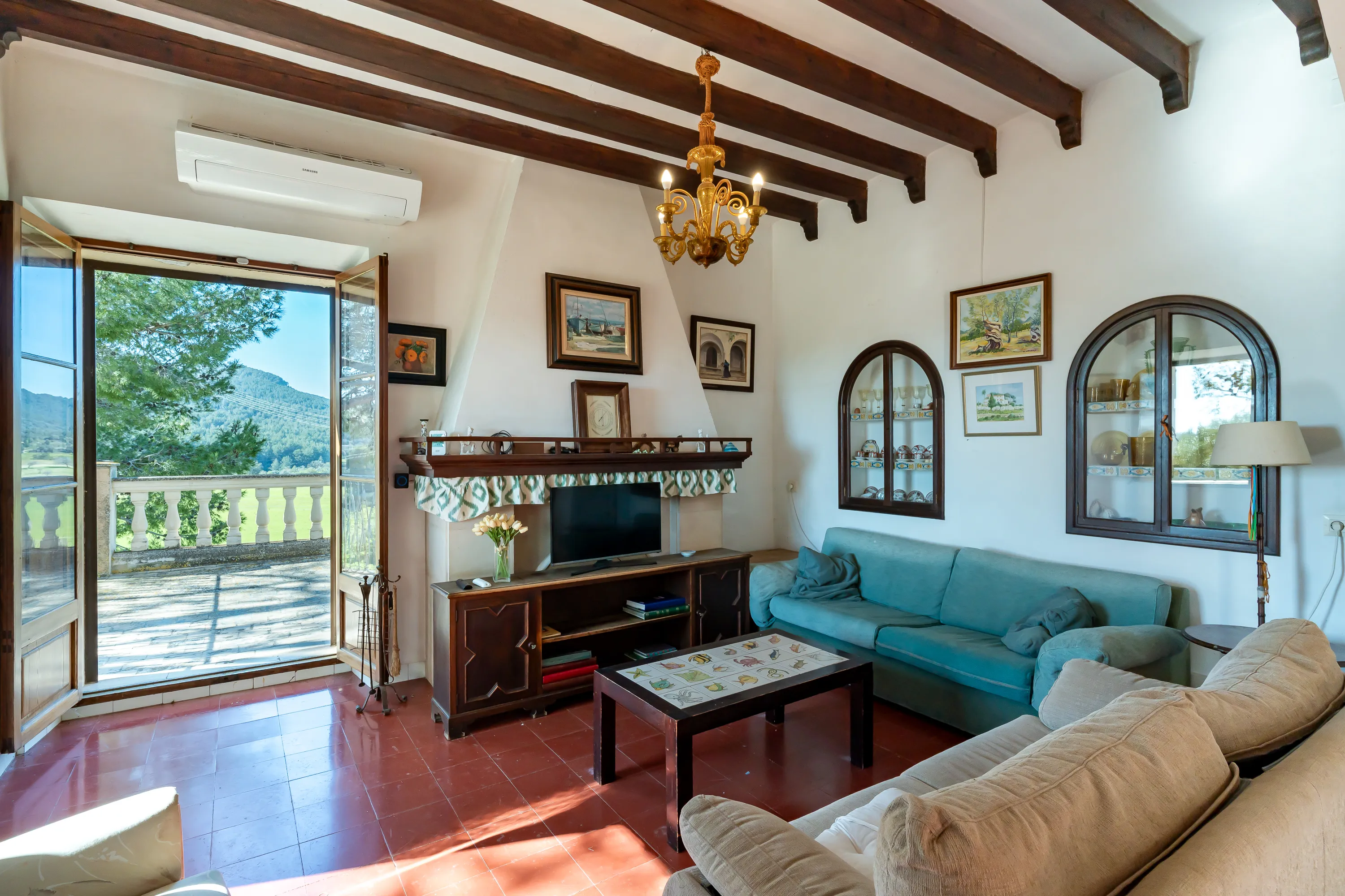 Finca mallorquina con carácter, privacidad y vistas únicas-5