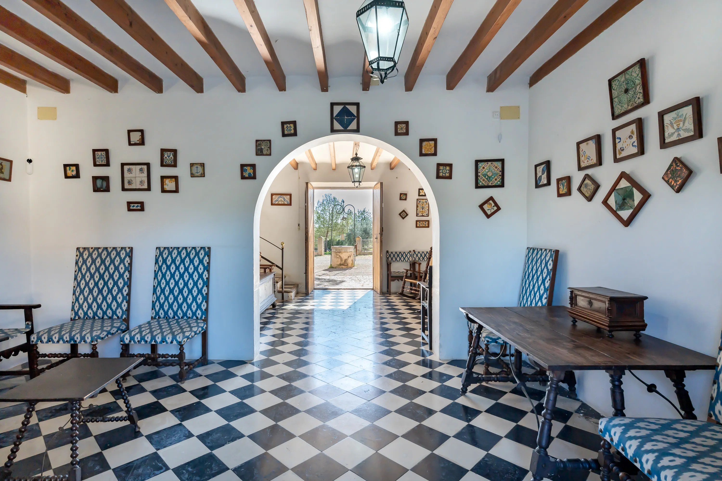 Finca mallorquina con carácter, privacidad y vistas únicas-12