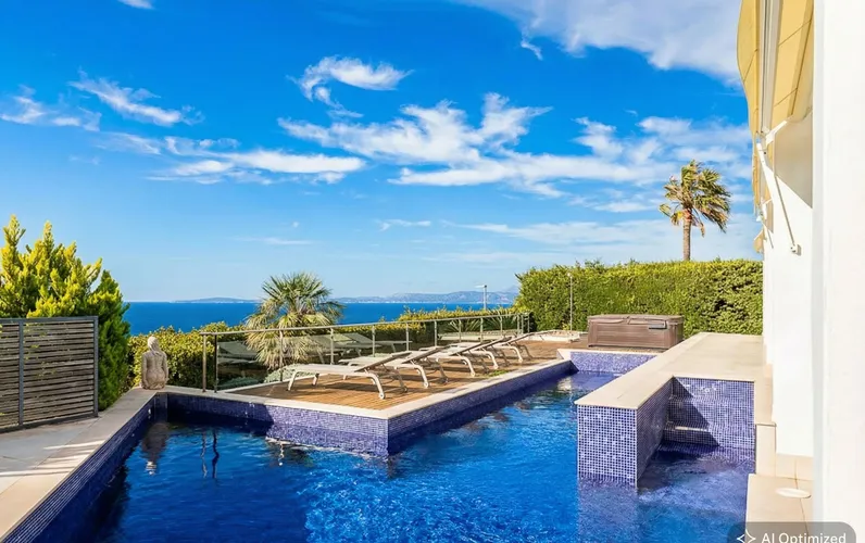 Chalet moderno con vistas de ensueño al mar