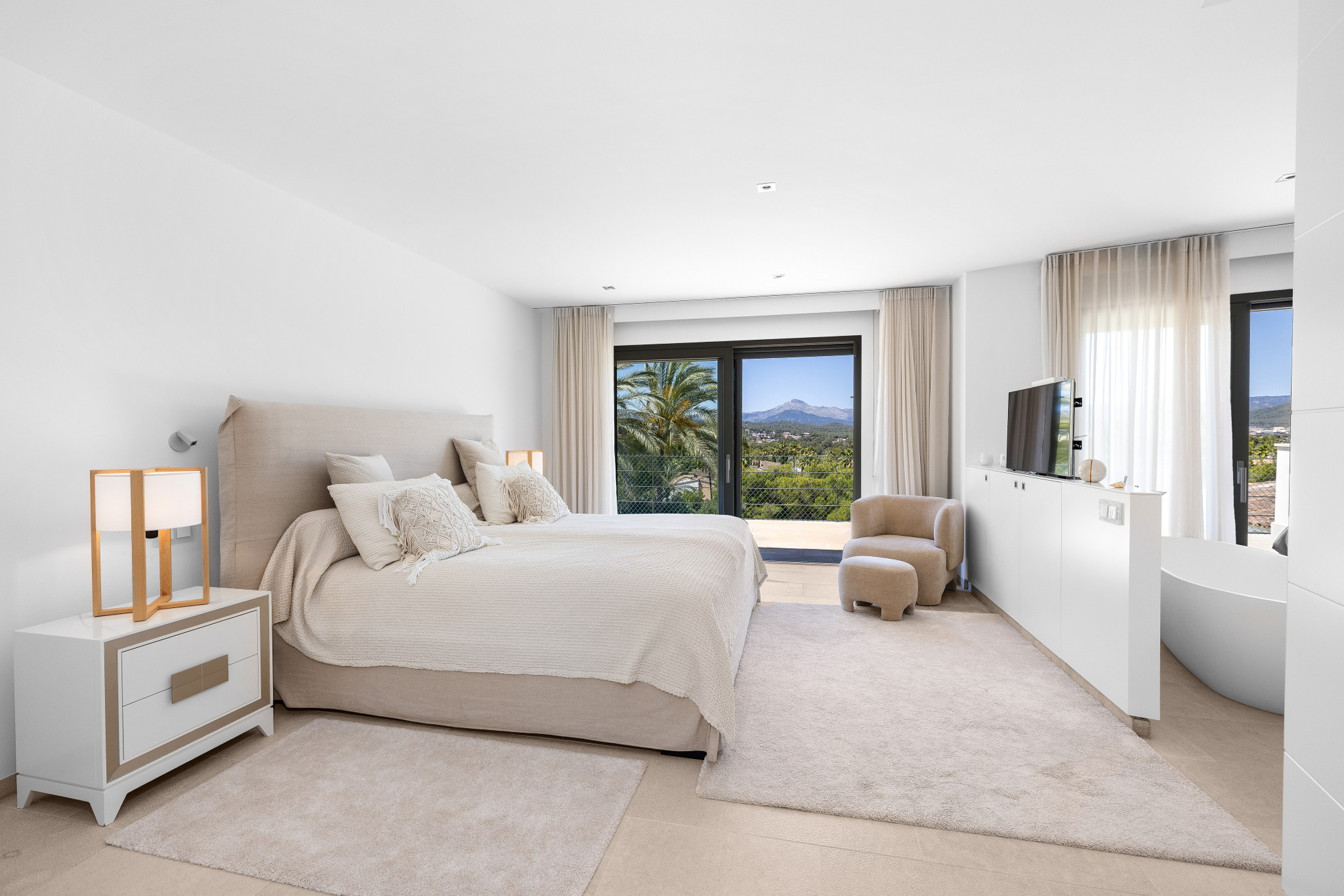 Exclusive golf estate in prime Santa Ponsa location – Elegance, privacy & Mediterranean living-11