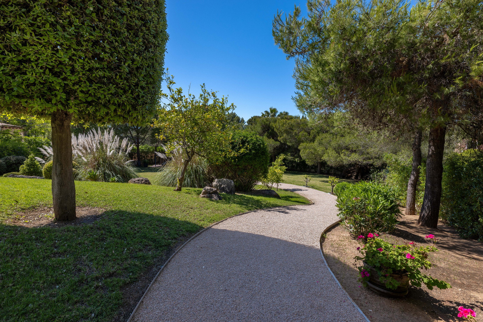 Exclusive golf estate in prime Santa Ponsa location – Elegance, privacy & Mediterranean living-22