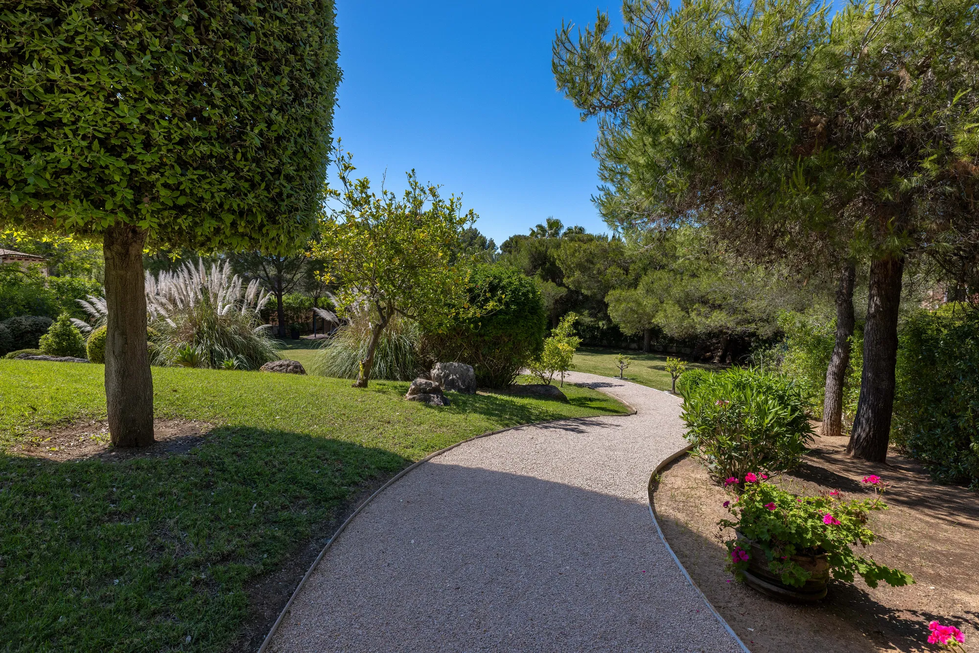 Exclusive golf estate in prime Santa Ponsa location – Elegance, privacy & Mediterranean living-22