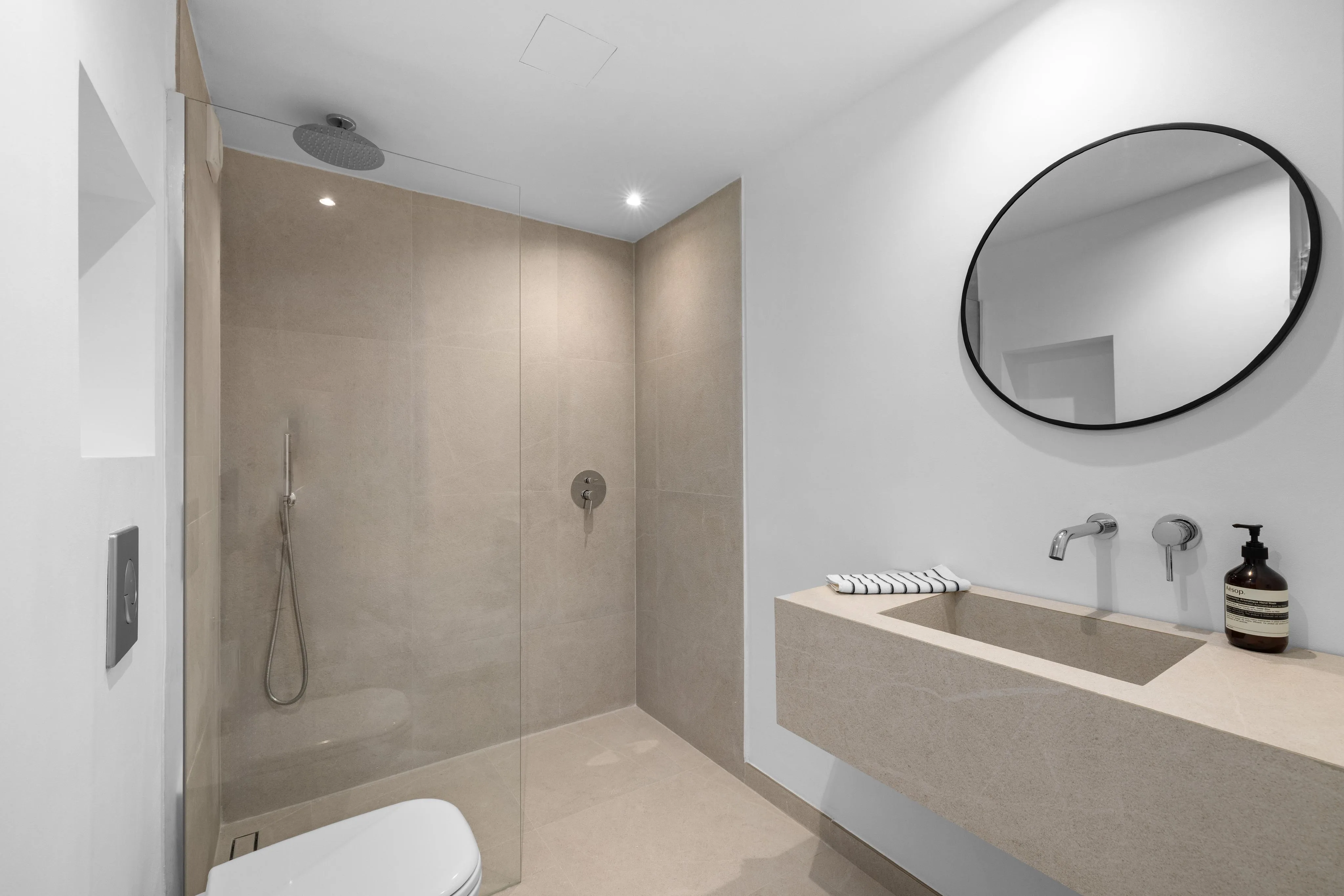 Exclusiu apartament amb encant i vistes panoràmiques-11