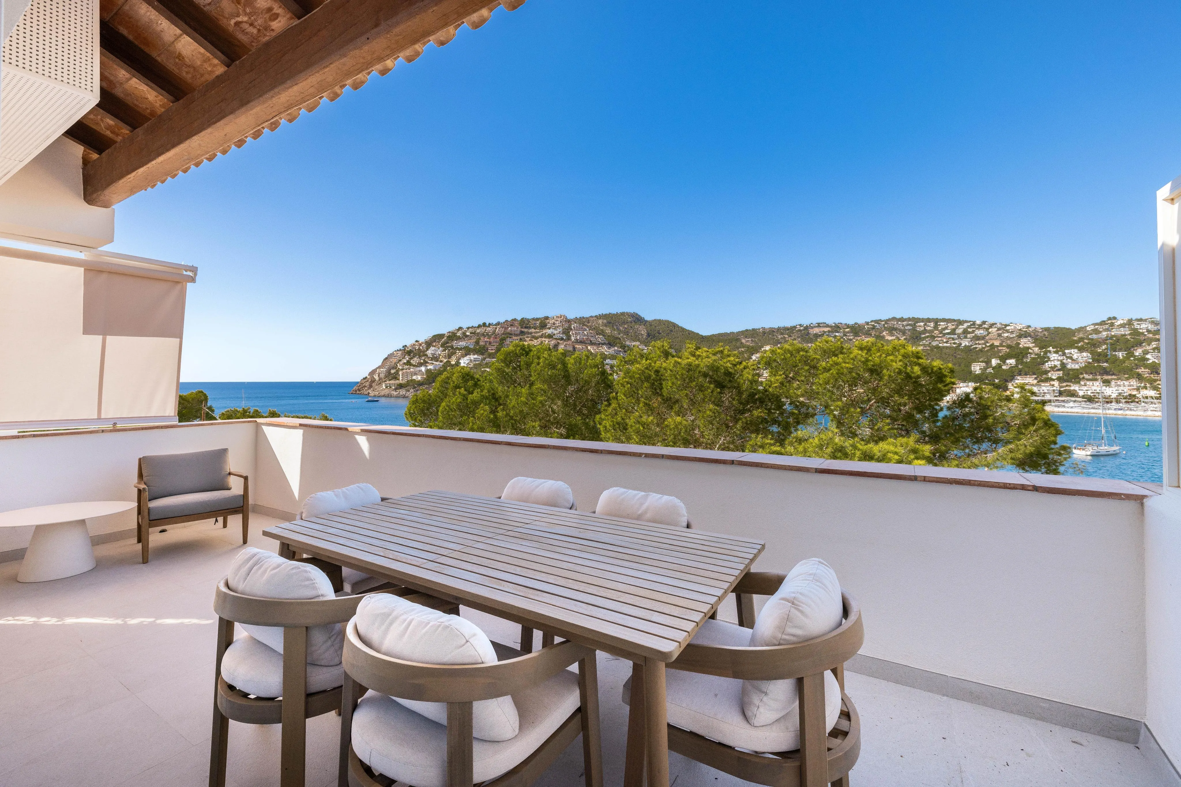 Exclusivo apartamento con encanto y vistas panorámicas-1