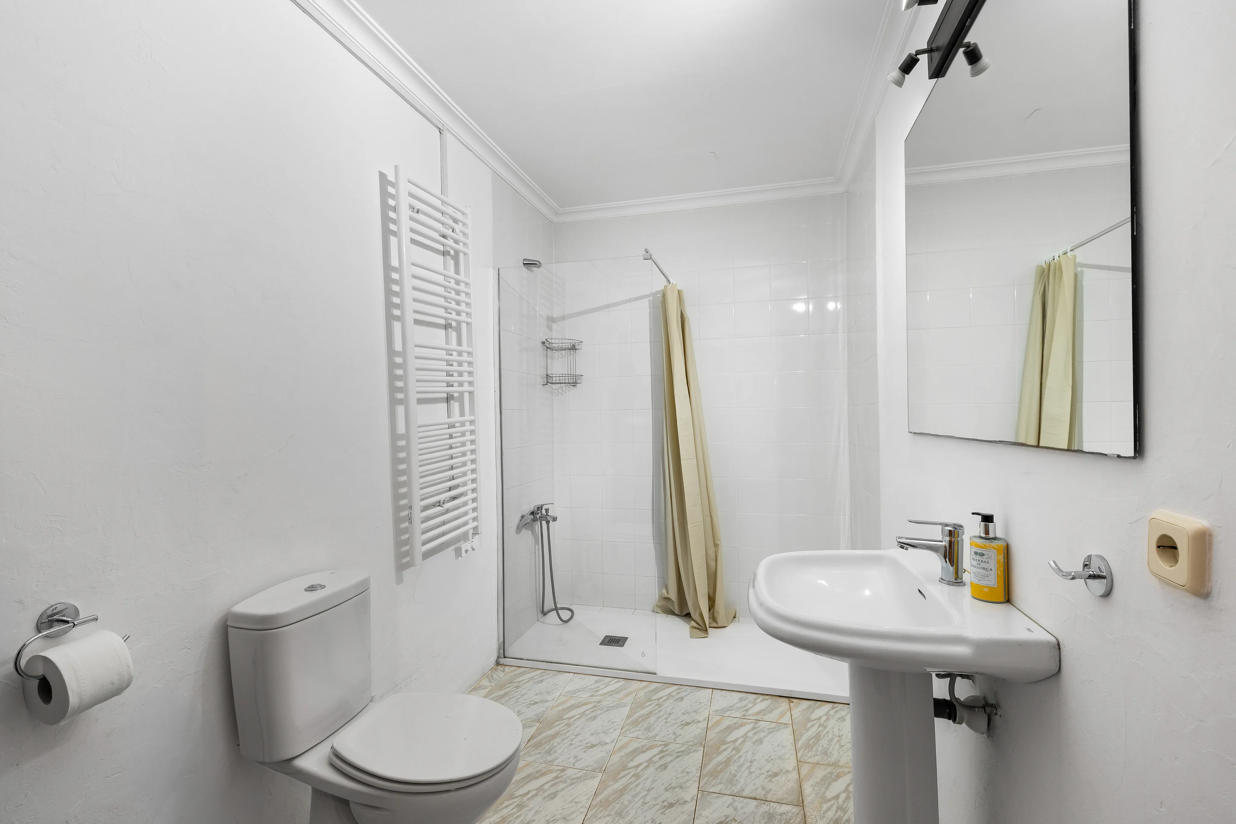 Willa z licencją na wynajem w Son Espanyolet-11