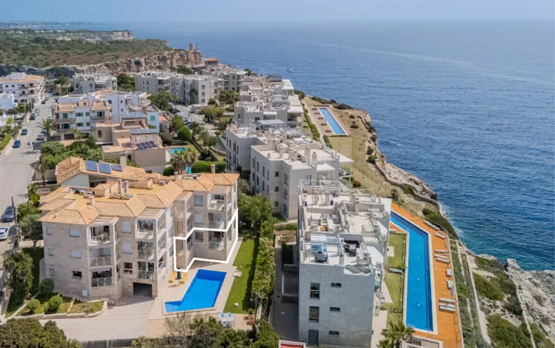 Charmant appartement met gedeeltelijk uitzicht op zee in Cala Figuera