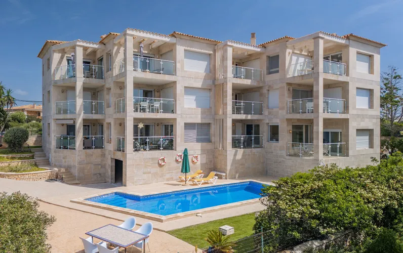 Encantador apartamento con vistas parciales al mar en Cala Figuera