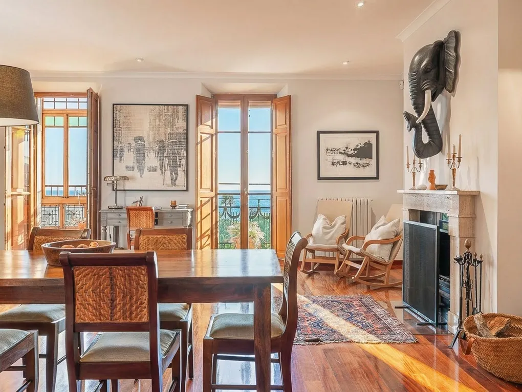 Excepcional apartamento en primera línea de mar con terraza privada en la azotea, ascensor y garaje en Calatrava-17