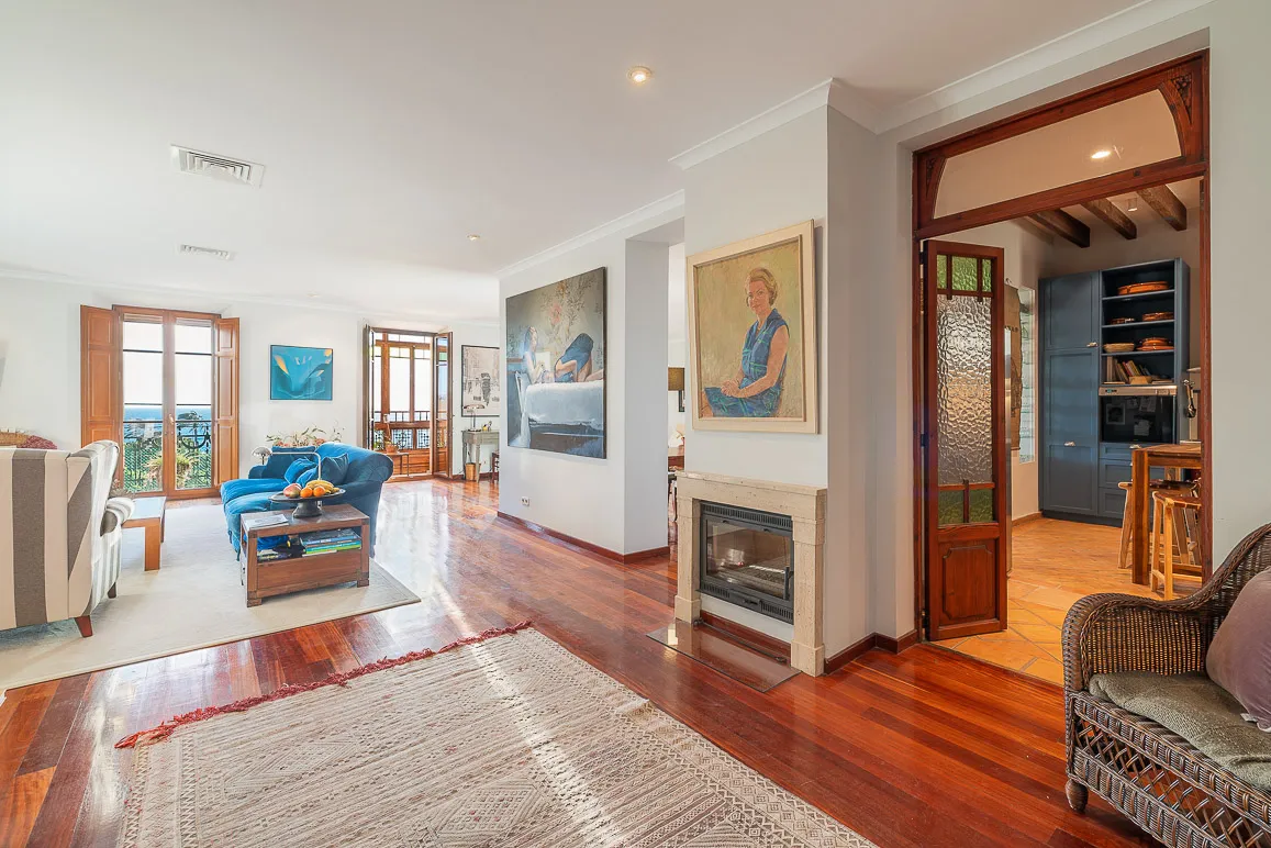 Excepcional apartamento en primera línea de mar con terraza privada en la azotea, ascensor y garaje en Calatrava-5