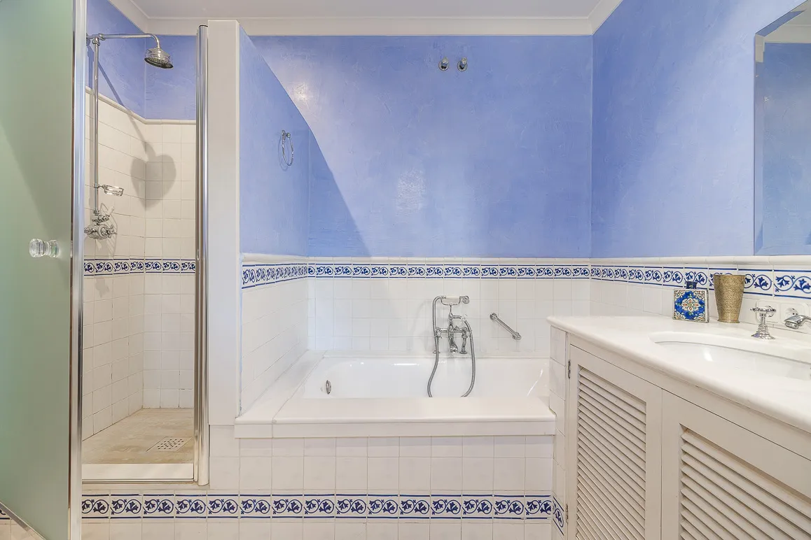 Excepcional apartamento en primera línea de mar con terraza privada en la azotea, ascensor y garaje en Calatrava-14