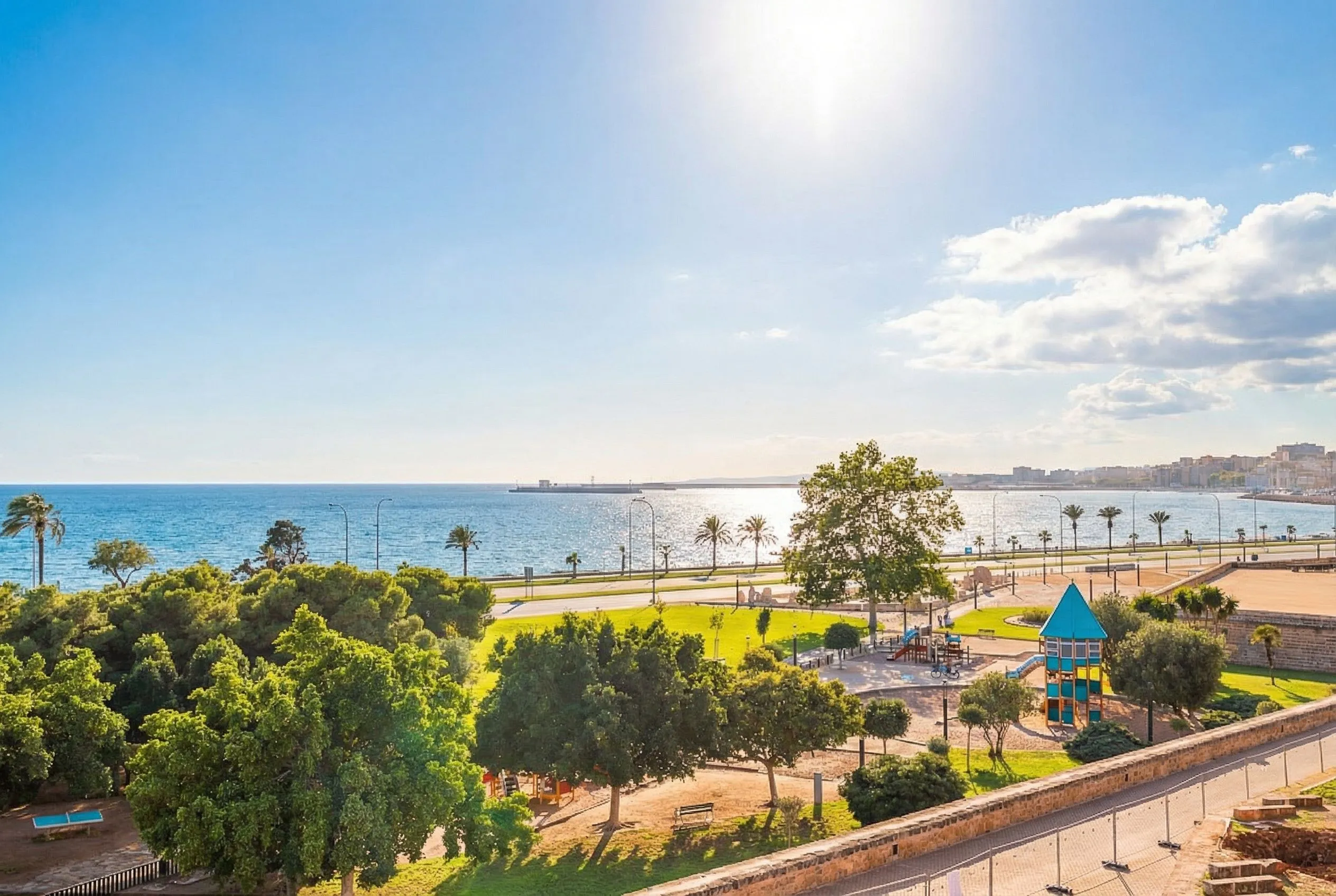 Excepcional apartamento en primera línea de mar con terraza privada en la azotea, ascensor y garaje en Calatrava-18