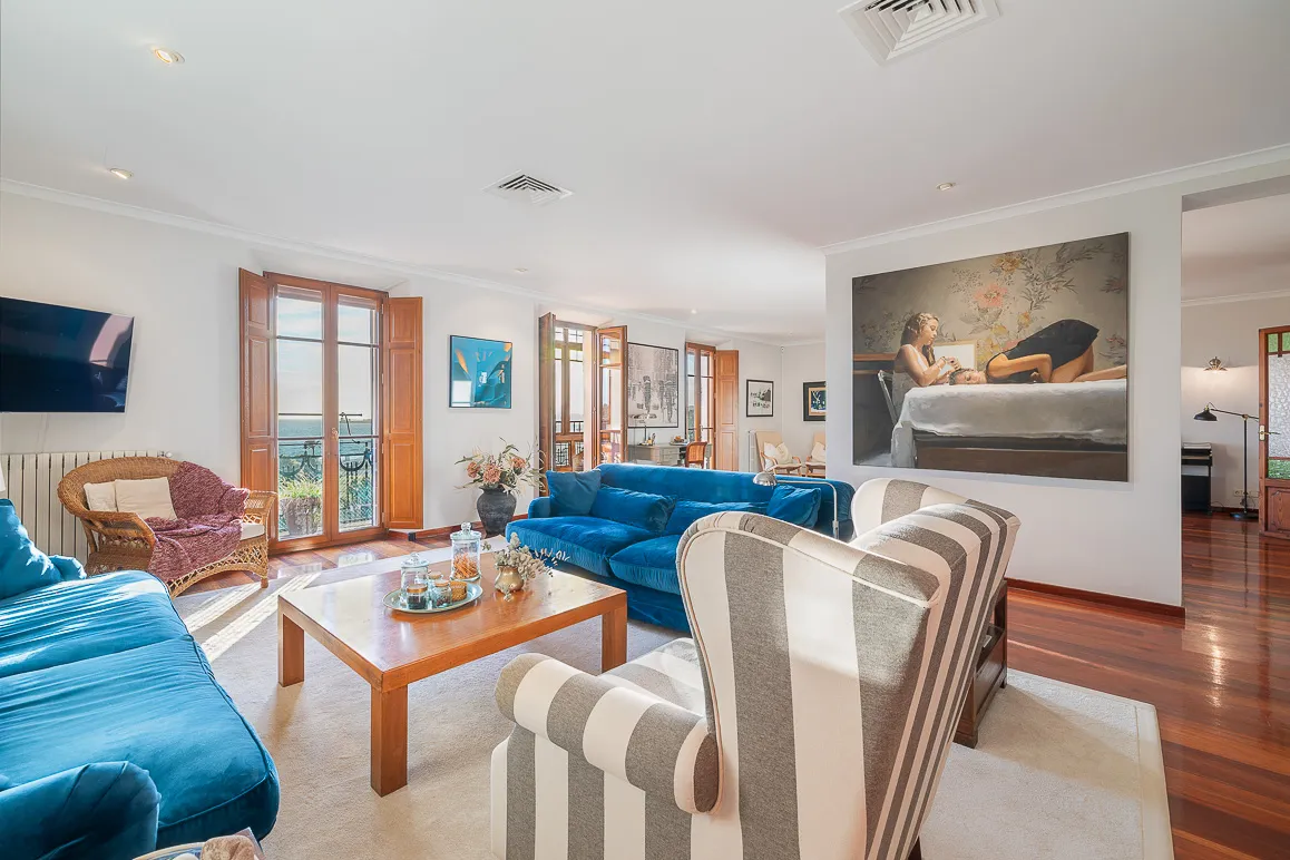 Excepcional apartament en primera línia de mar amb terrassa privada al terrat, ascensor i garatge a Calatrava-1