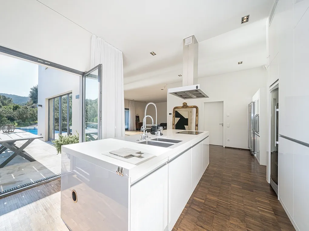 Stravagante villa in una splendida ubicazione-10