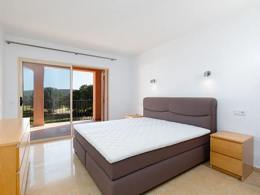 Comfortable apartment beside the golf course-10
