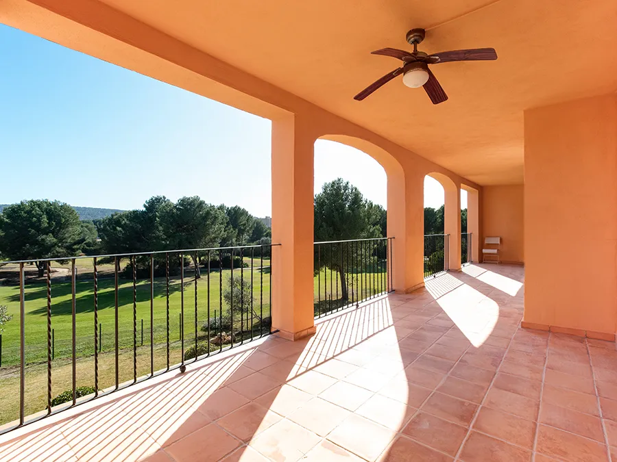 Comfortable apartment beside the golf course-2