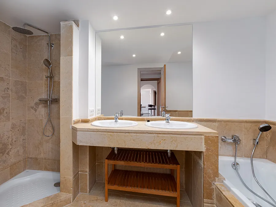 Comfortable apartment beside the golf course-11