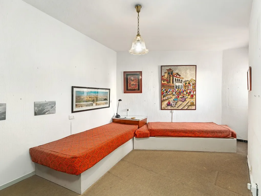 Licht appartement met terras, uitzicht op de haven en potentieel-8