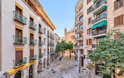 Commercial property for sale in the heart of Palma's old town